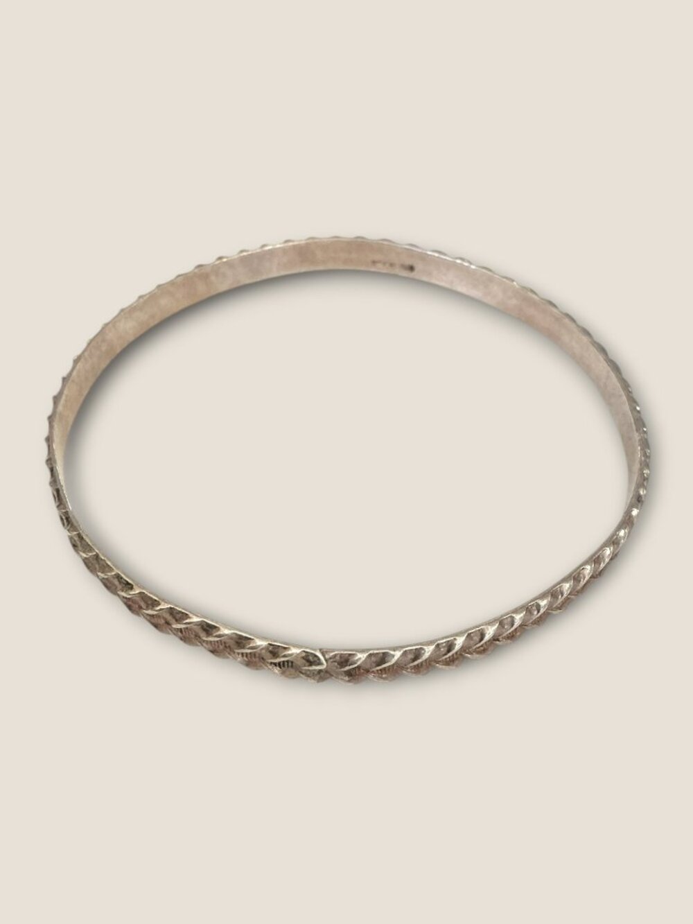 Vintage Sterling Silver Fish Scale Design Bangle 2.5" Diameter 10g - Picture 6 of 8
